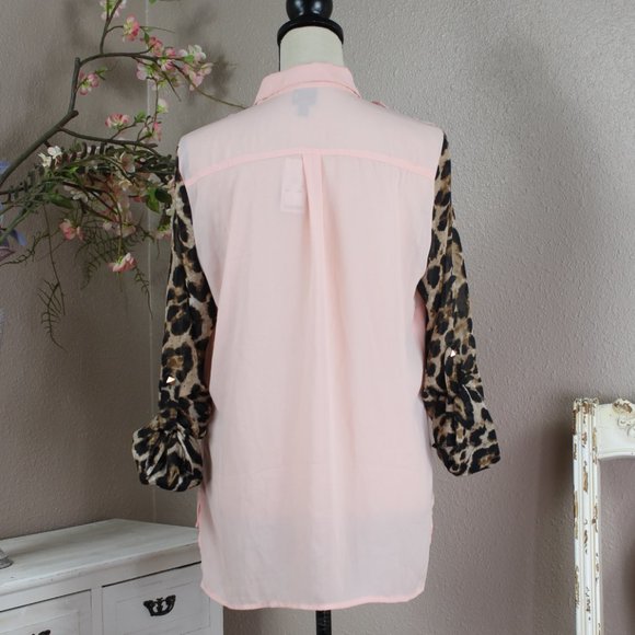 2B Bebe Peach Leopard Blouse NWT - Picture 4 of 4